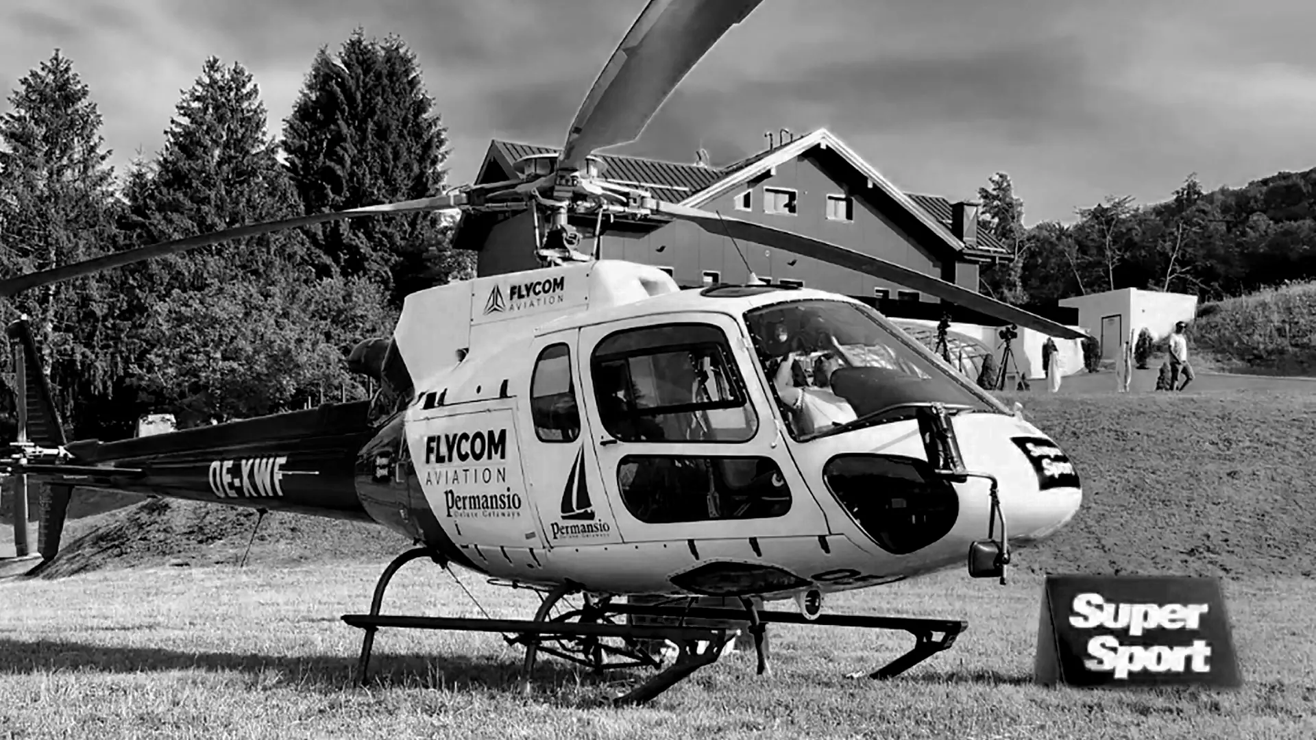 Helikopter FlyCom Aviation za VIP prevoze – luksuzni in udobni zračni transport